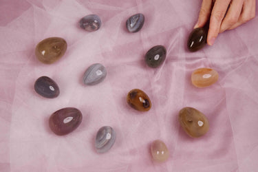 GREY AGATE YONI EGG - THE AGATHA YONI EGG - Yoni Wanderland